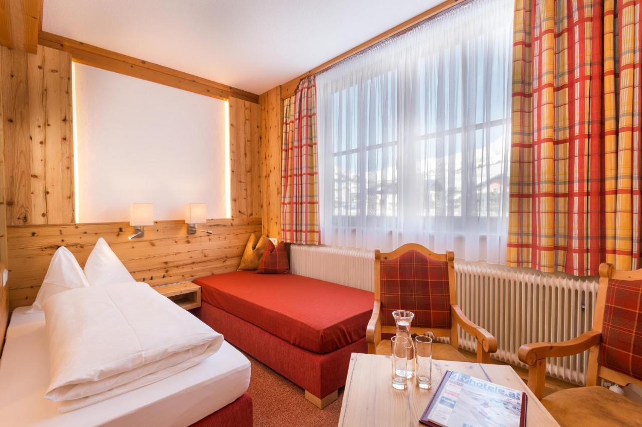 Hotel Garni Haus Tyrol Obertauern Exterior photo